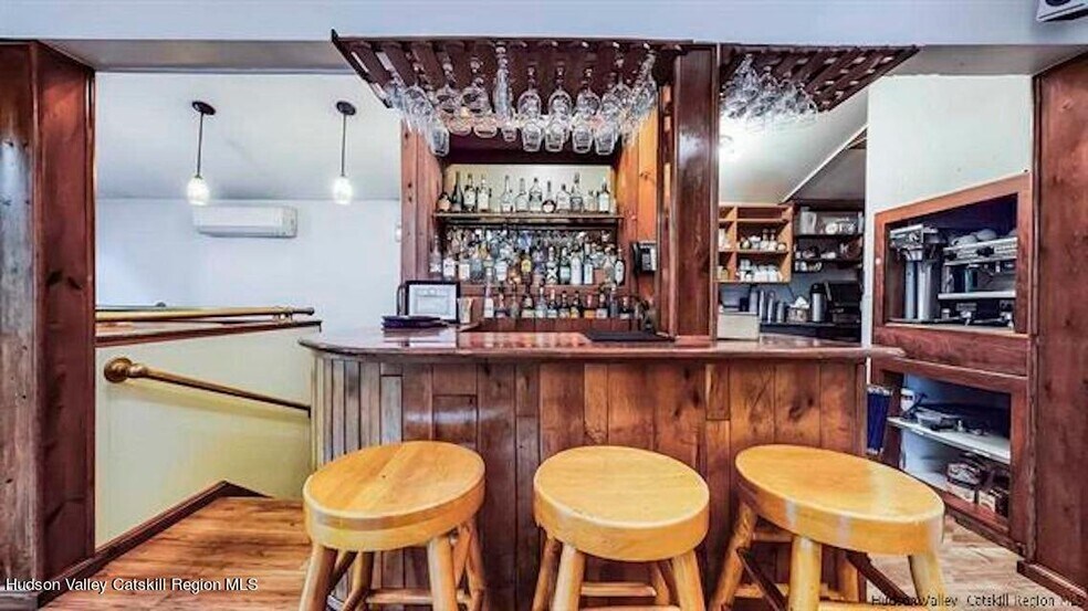 More Photos Of 51 Tinker St, Woodstock Restaurant For Sale