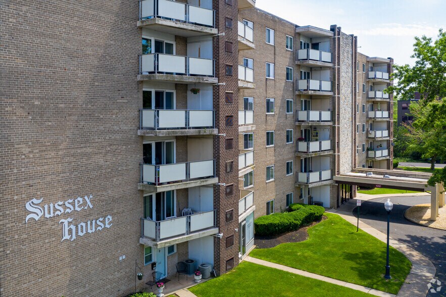 More Photos Of 1001 Kings Hwy N, Cherry Hill Apartments For Lease