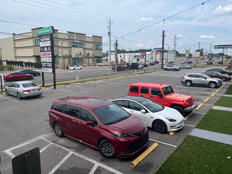 More Photos Of 4819 E Busch Blvd, Tampa General Retail For Sale