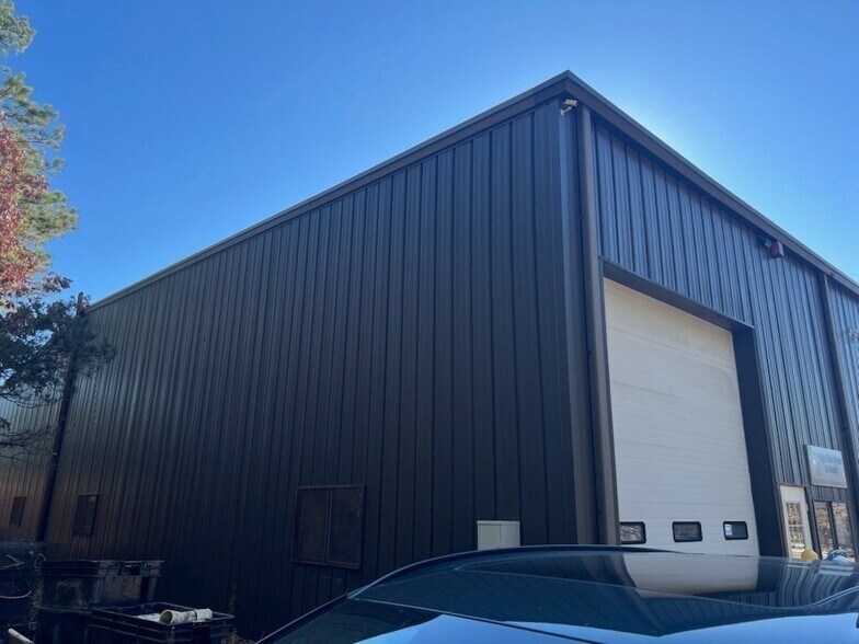 More Photos Of 15 Roberts Rd, Plymouth Service For Lease