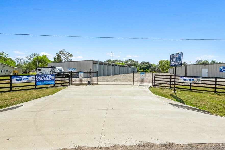 More Photos Of 24365 Fannett Rd, Hamshire Self Storage For Sale