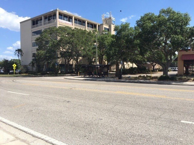 More Photos Of 1255 Cleveland St, Clearwater Office For Lease
