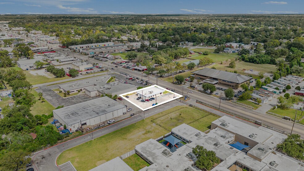 More Photos Of 6031 Airline Dr, Houston Medical For Sale