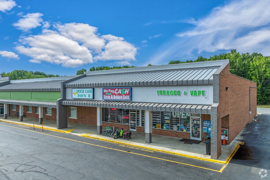 More Photos Of 2206-2212 W Webb Ave, Burlington Storefront For Lease