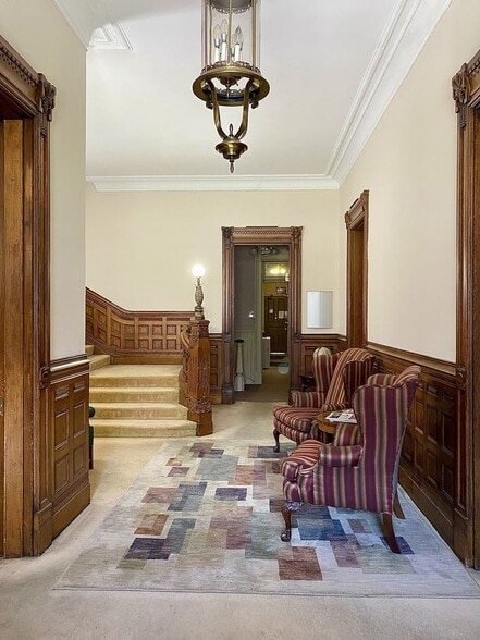 More Photos Of 1015 S 4th St, Louisville Office Residential For Sale