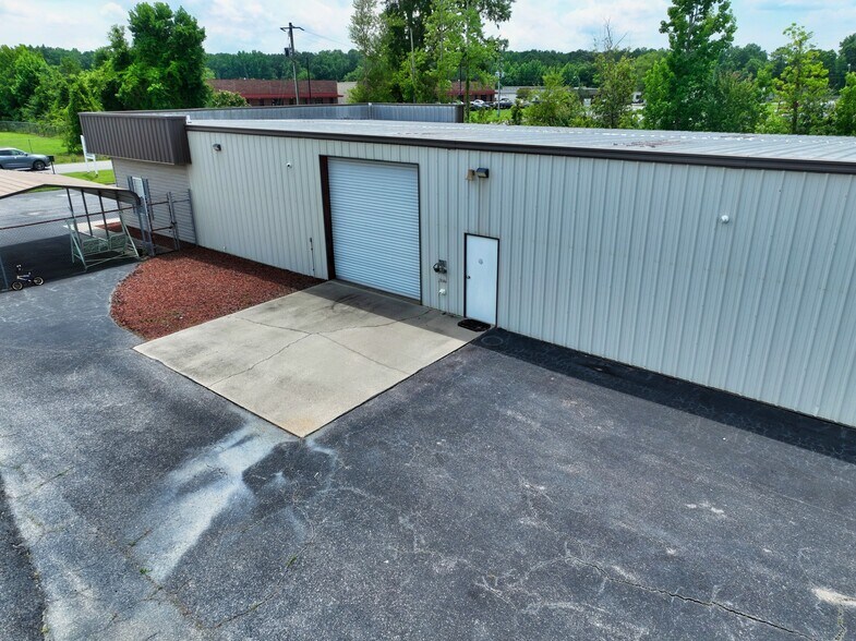 More Photos Of 1829 Habersham Sq, Florence Industrial For Sale