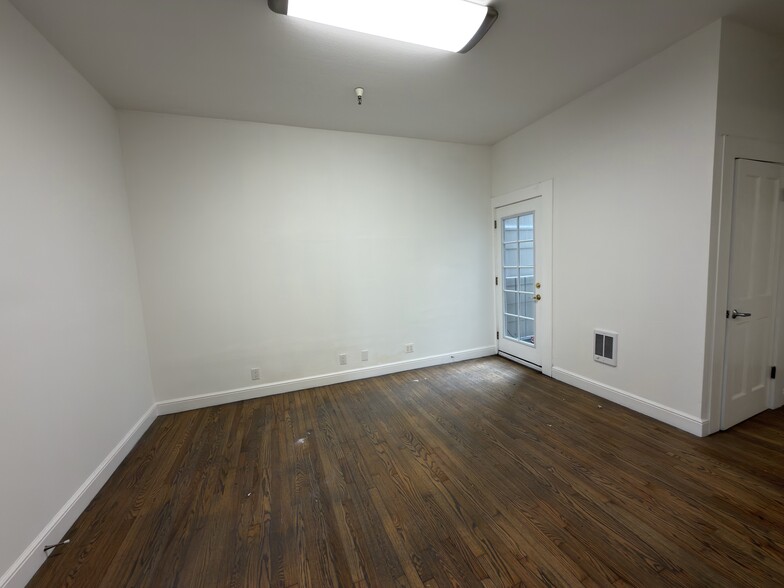 More Photos Of 1323 Columbus Ave, San Francisco Office Residential For Lease