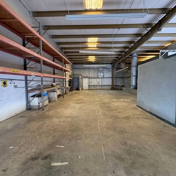 More Photos Of 2829 Ford Street Ext, Fort Myers Warehouse For Lease