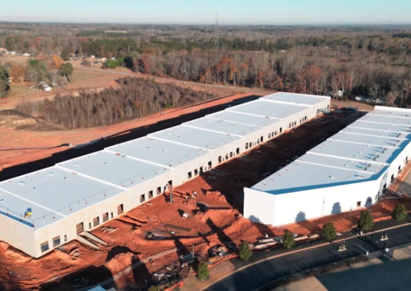 More Photos Of 1115-1155 Aiken Road, Bogart Service For Lease