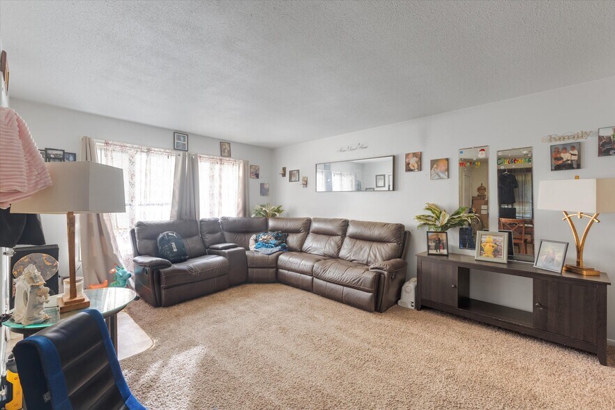 More Photos Of 227 24th Ave, Longview Apartments For Sale