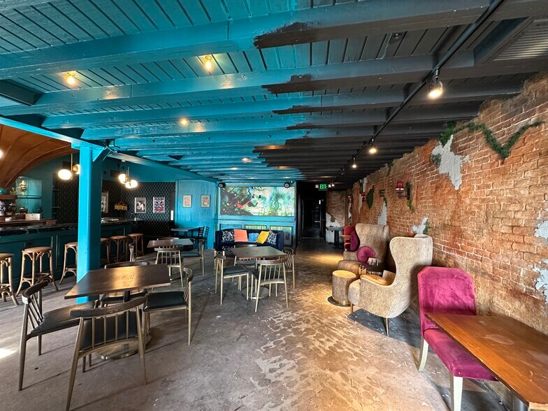 More Photos Of 8907-8917 W Sunset Blvd, West Hollywood Storefront For Lease