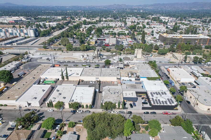 More Photos Of 6943 Eton Ave, Canoga Park Manufacturing For Sale