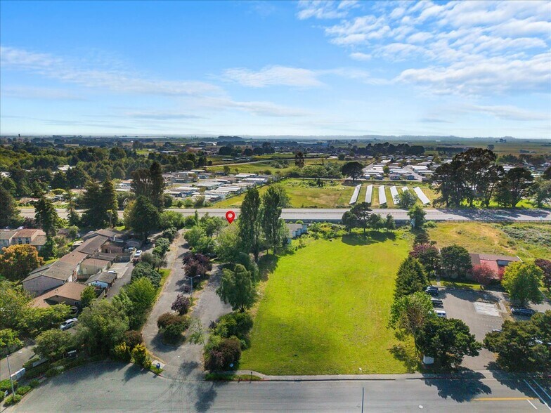 More Photos Of 4555 Valley West Dr, Arcata Medical For Sale