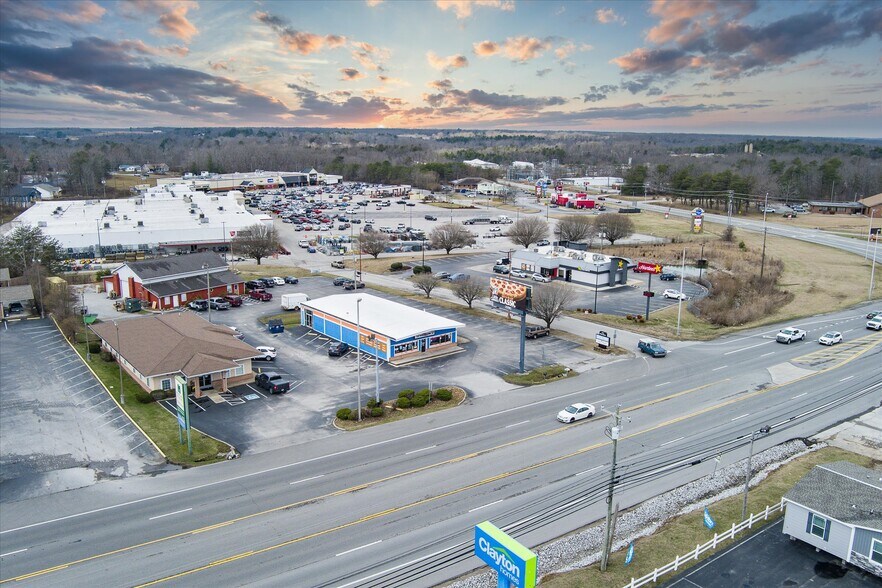 Primary Photo Of 1307 West Ave, Crossville General Retail For Lease