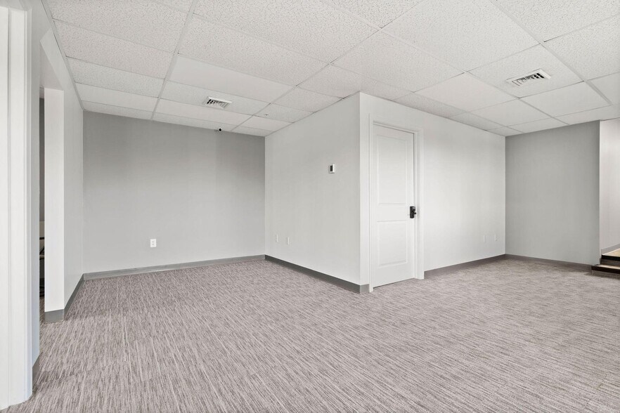 More Photos Of 19 Bridge St, Kittery Coworking Space