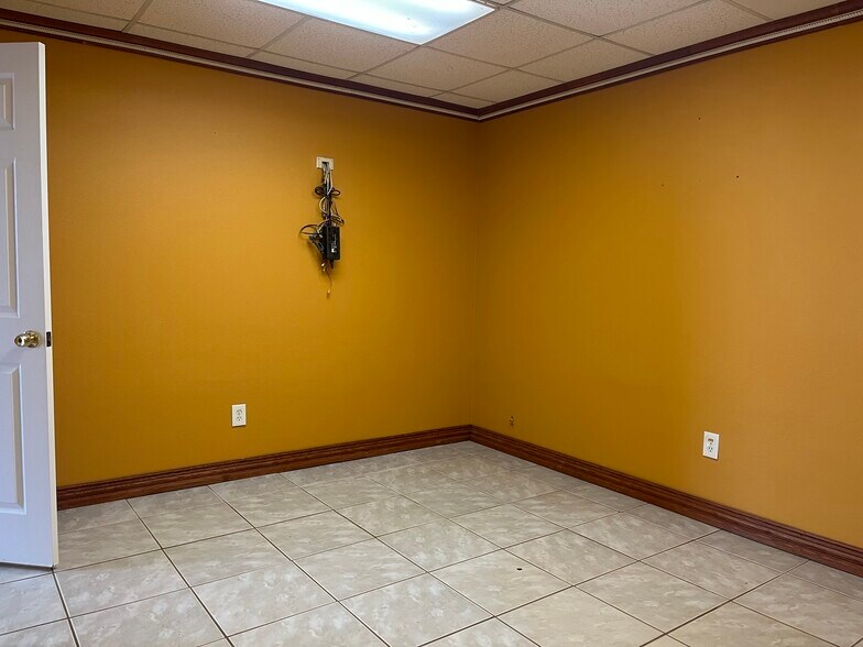 More Photos Of 11603 N Fm 2528, Lubbock Warehouse For Lease