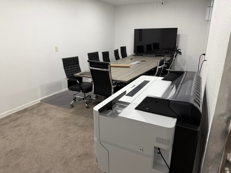 More Photos Of 1391 Plaza Pl, Springdale Office For Sale