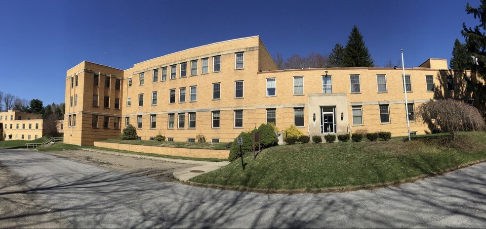 More Photos Of 520 Ruah St, Blossburg Medical For Sale