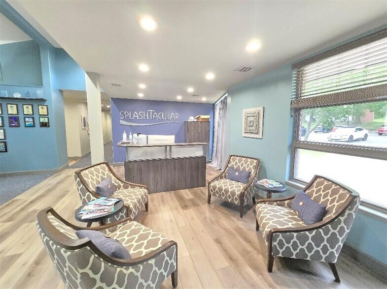 More Photos Of 401 N East St, Paola Office For Sale