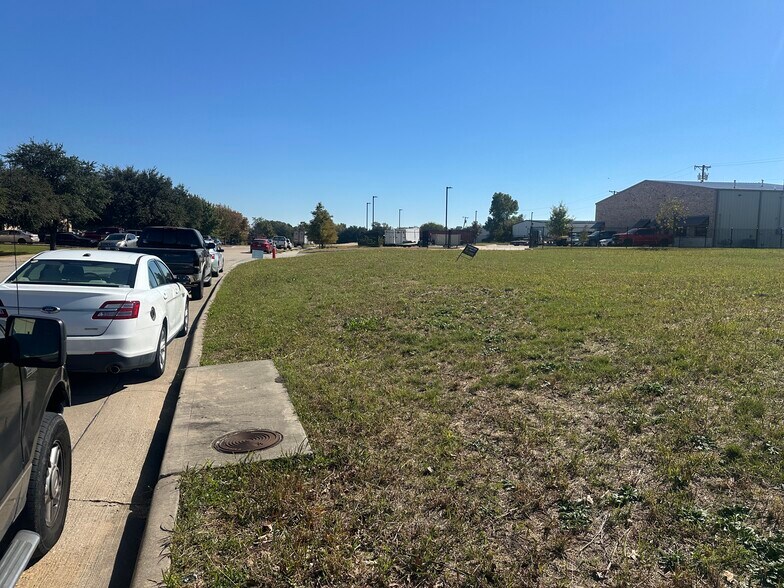 More Photos Of 412 McKinney Pky, McKinney Land For Sale