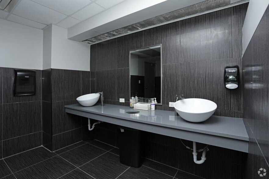 More Photos Of 7650 2nd Ave, Detroit Specialty For Lease