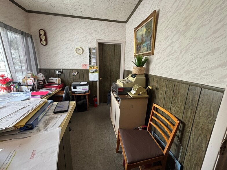 More Photos Of 212 Buffalo St, Gowanda Hotel For Sale