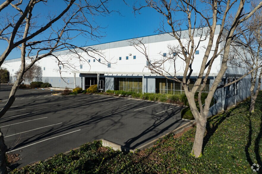 More Photos Of 2302 Courage Dr, Fairfield Manufacturing For Lease
