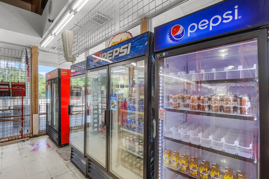 More Photos Of 500 Buff Blvd, Summerton General Retail For Sale