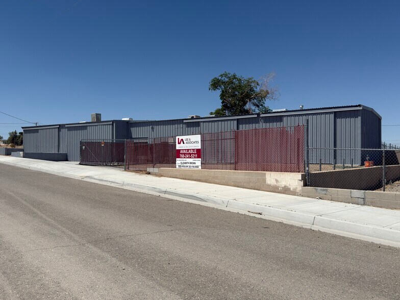 Primary Photo Of 880 Laverne Ave, Barstow Warehouse For Lease