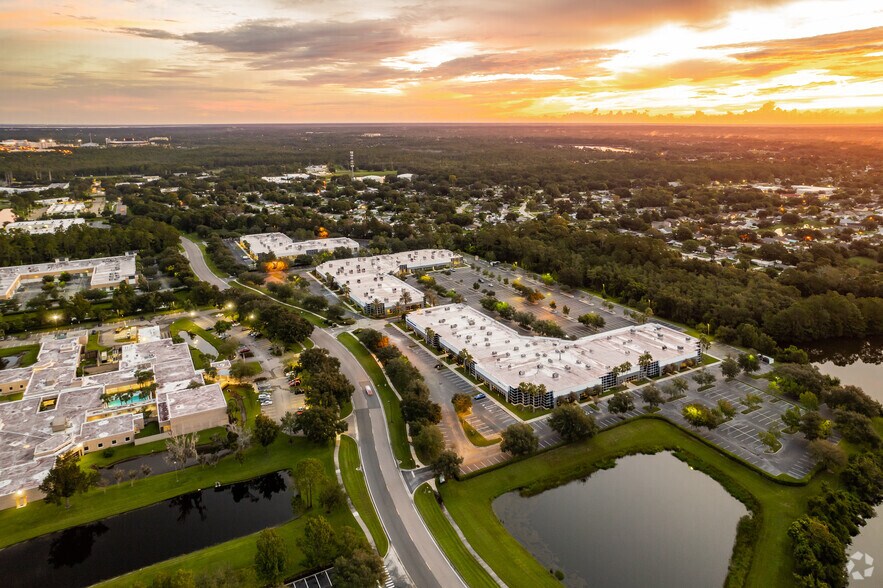 More Photos Of 2501 Discovery Dr, Orlando Flex For Lease