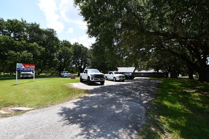 More Photos Of 34507 FM 1093, Simonton Land For Lease
