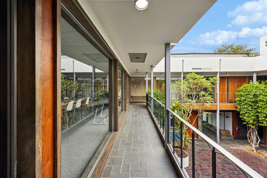 More Photos Of 16 Lancaster Ave, Ardmore Office For Lease