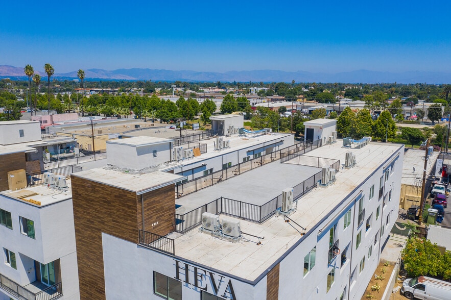 More Photos Of 7018 Alabama Ave, Canoga Park Apartments For Sale