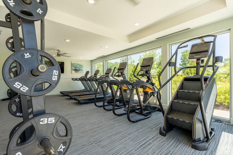 More Photos Of 10945 Nuckols Rd, Glen Allen Apartments For Sale