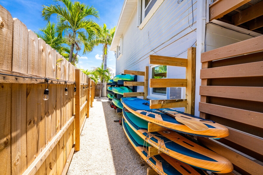More Photos Of 1130 Gulf Blvd, Englewood Apartments For Sale