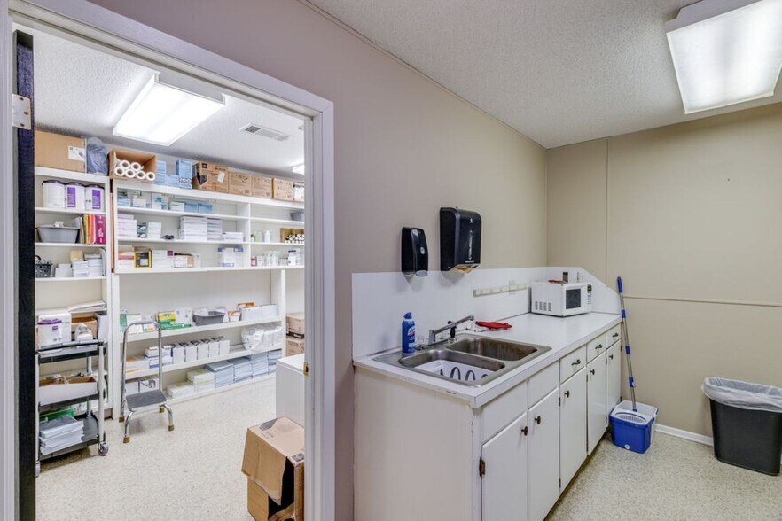 More Photos Of 161 Christian Dr, Rayville Medical For Sale