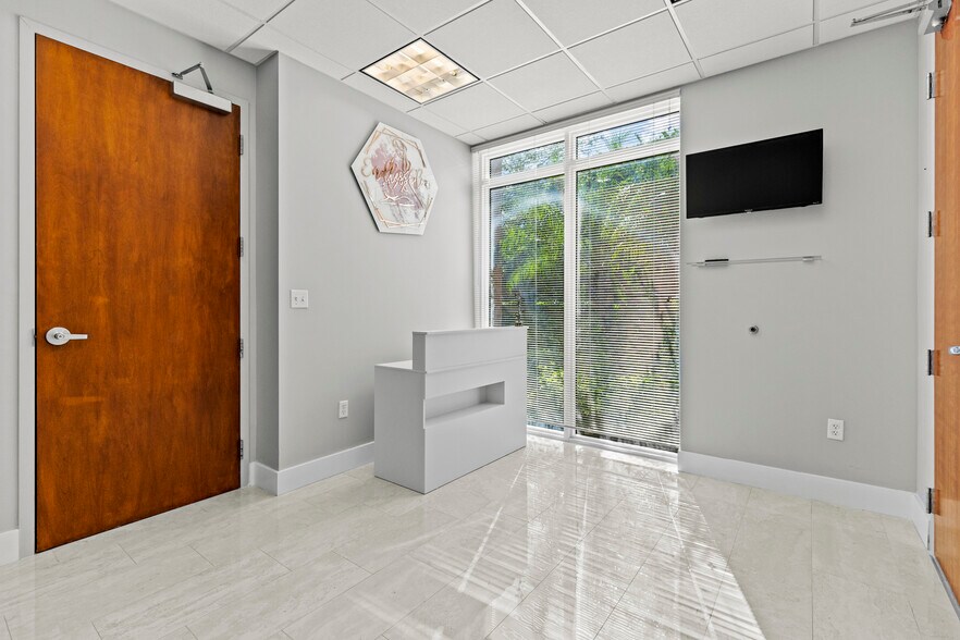 More Photos Of 8200 SW 117th Ave, Miami Medical For Lease