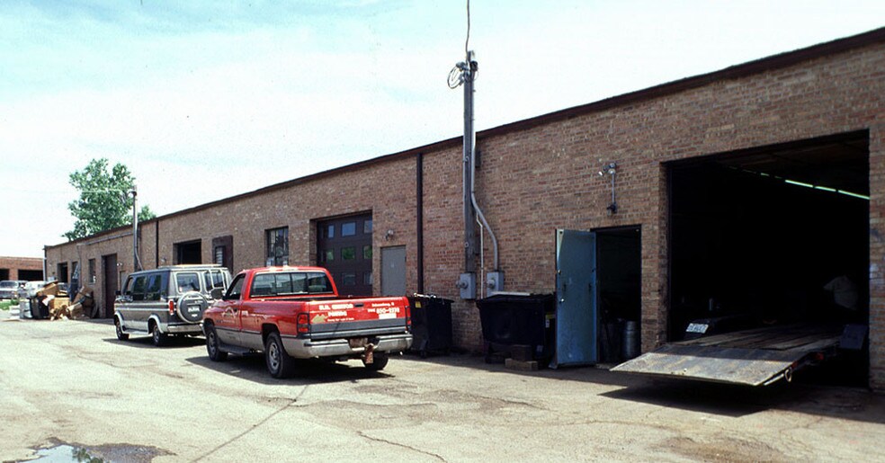 More Photos Of 1104 Lunt Ave, Schaumburg Industrial For Lease