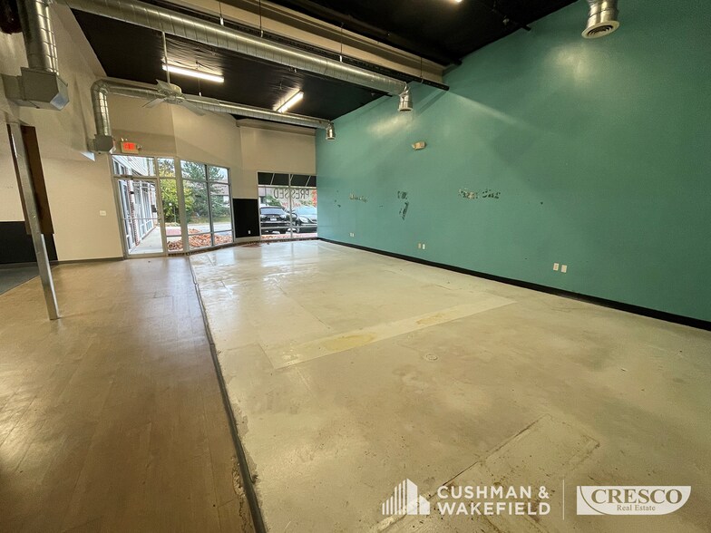 More Photos Of 19601-19621 Puritas Rd, Cleveland Unknown For Lease