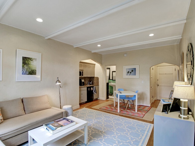 More Photos Of 152 S Peck Dr, Beverly Hills Apartments For Sale