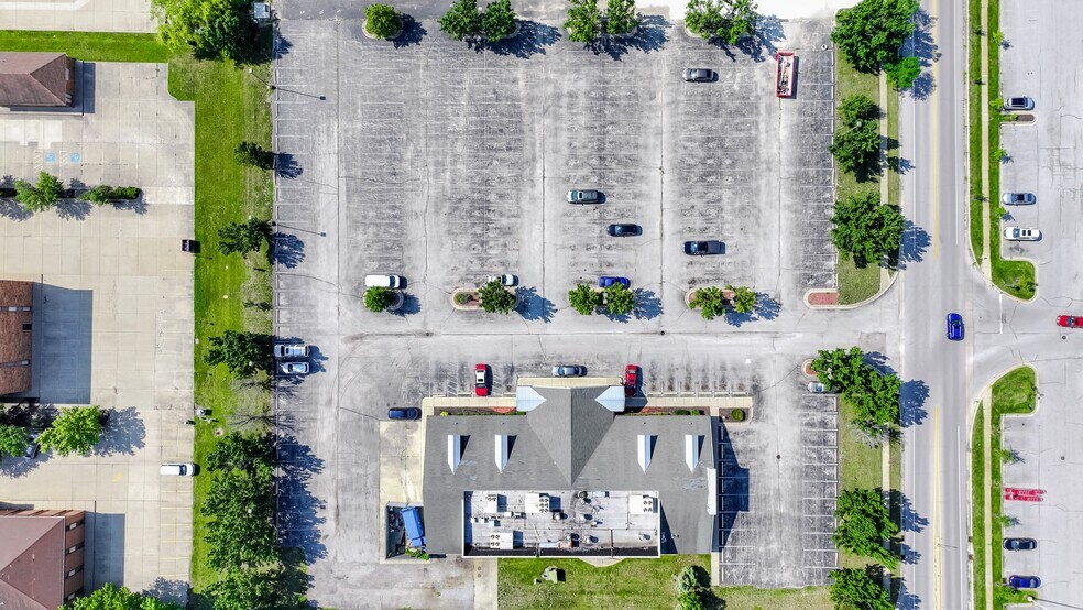 More Photos Of 79 Shenandoah Dr, Lafayette Restaurant For Sale