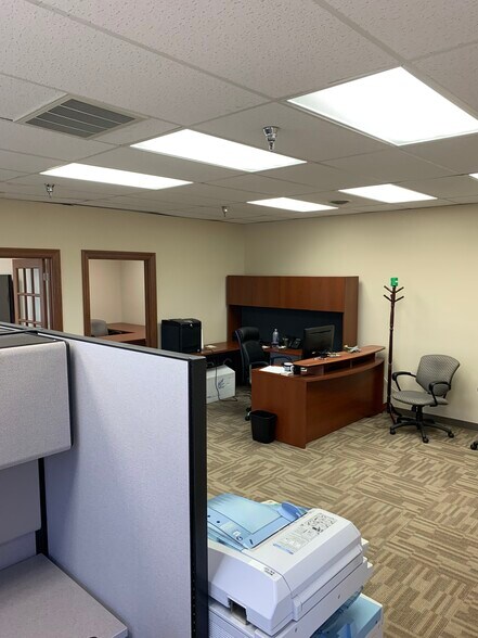 More Photos Of 2290 Lakeview Dr, Beavercreek Medical For Lease