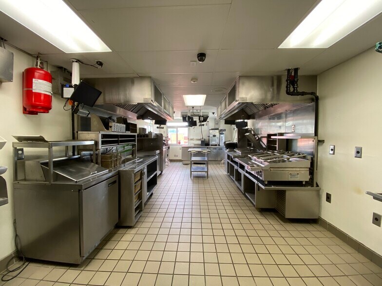 More Photos Of 3329 Rainbow Dr, Rainbow City Fast Food For Sale