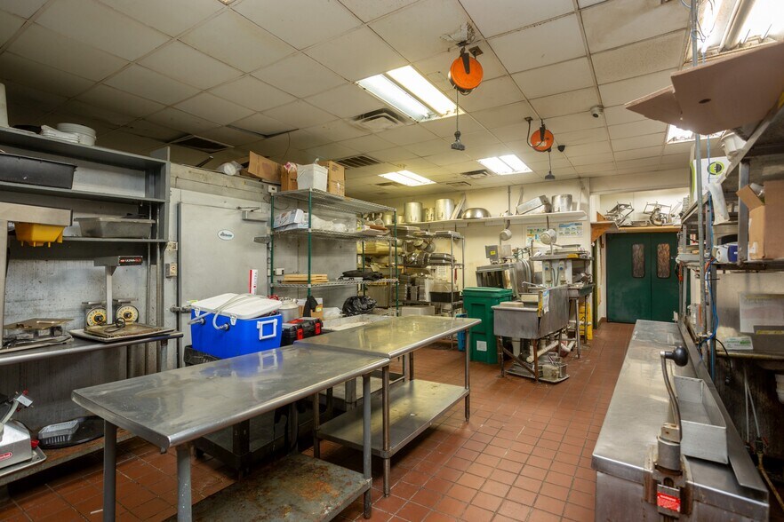 More Photos Of 801 E New Haven Ave, Melbourne Restaurant For Sale