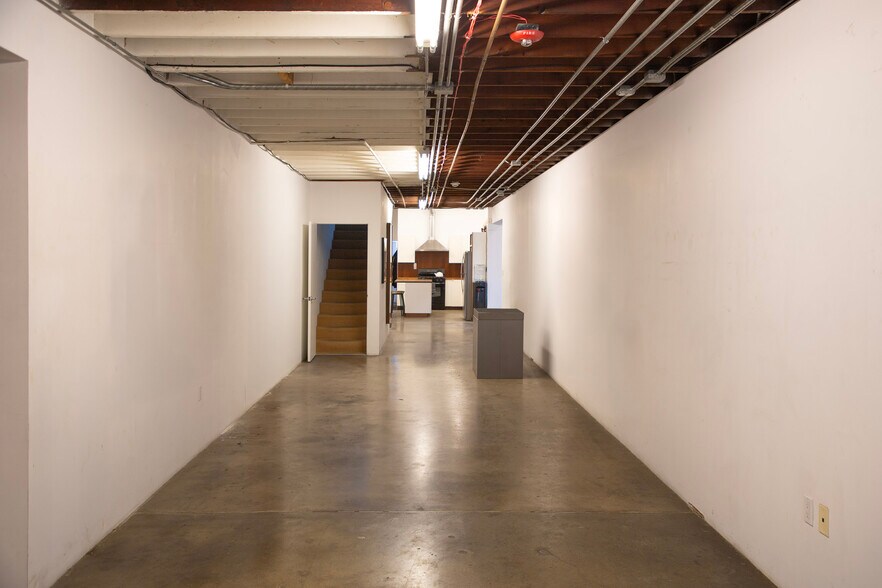 More Photos Of 3783 Union Pacific Ave, Los Angeles Warehouse For Lease
