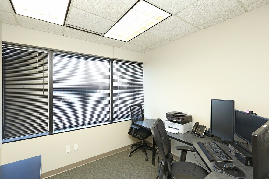 More Photos Of 7101-7199 Vista Dr, West Des Moines Coworking Space