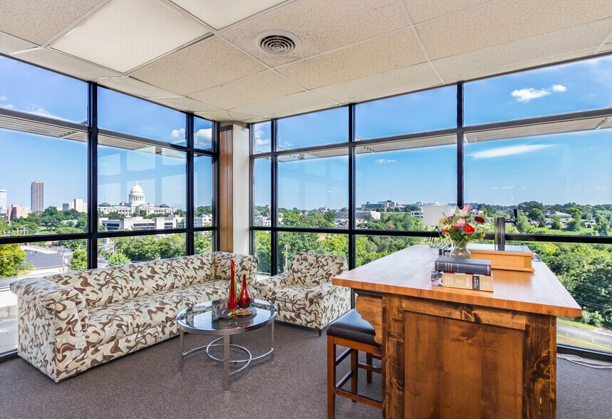 More Photos Of 2020 W 3rd St, Little Rock Office Residential For Lease