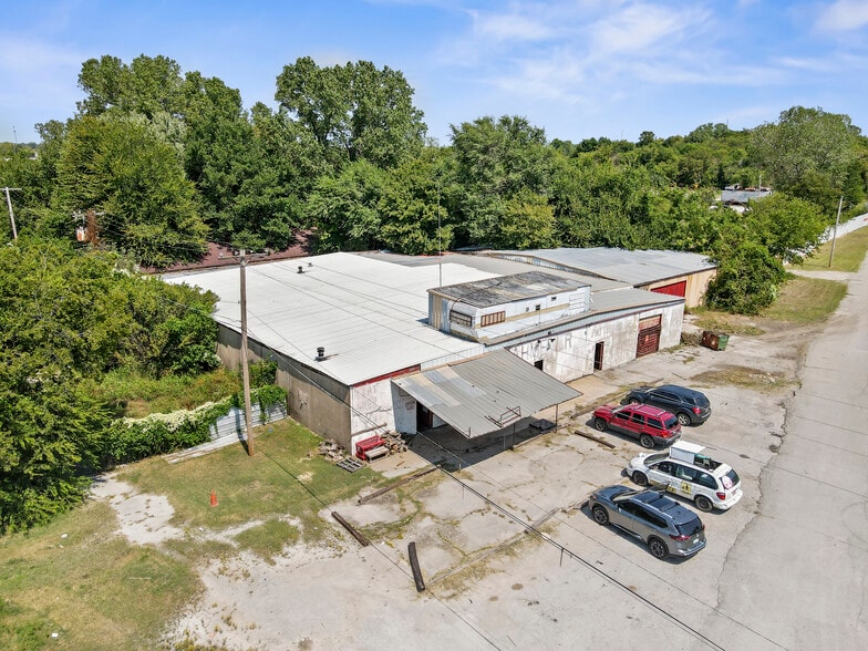 More Photos Of 2715 N Madison Ave, Tulsa Industrial For Sale