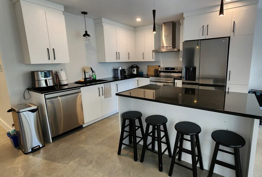 More Photos Of 715 Rue De La Bruère, Sherbrooke Apartments For Sale