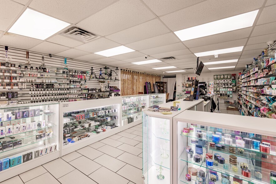 More Photos Of 4434-4458 S Cleveland Ave, Fort Myers Freestanding For Sale